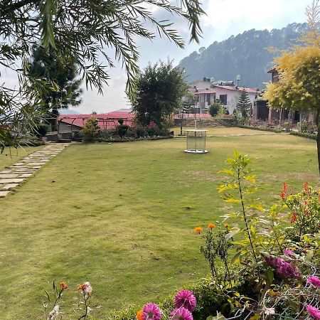 Kafal Tree Home Stay - Pet Friendly Bhowali Buitenkant foto