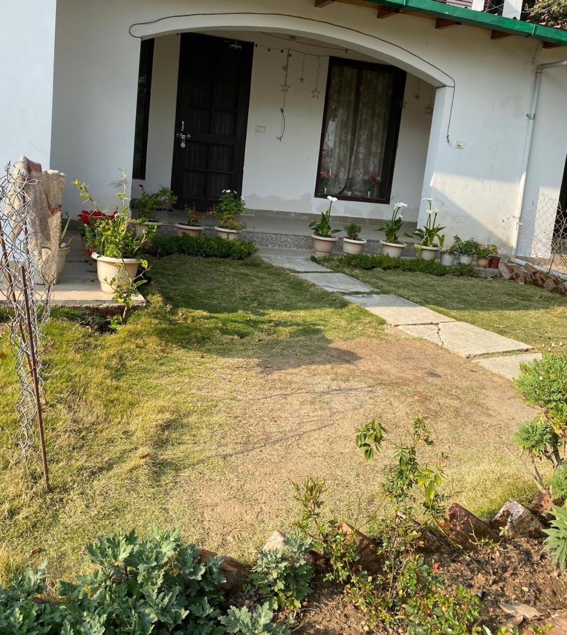Kafal Tree Home Stay - Pet Friendly Bhowali Buitenkant foto