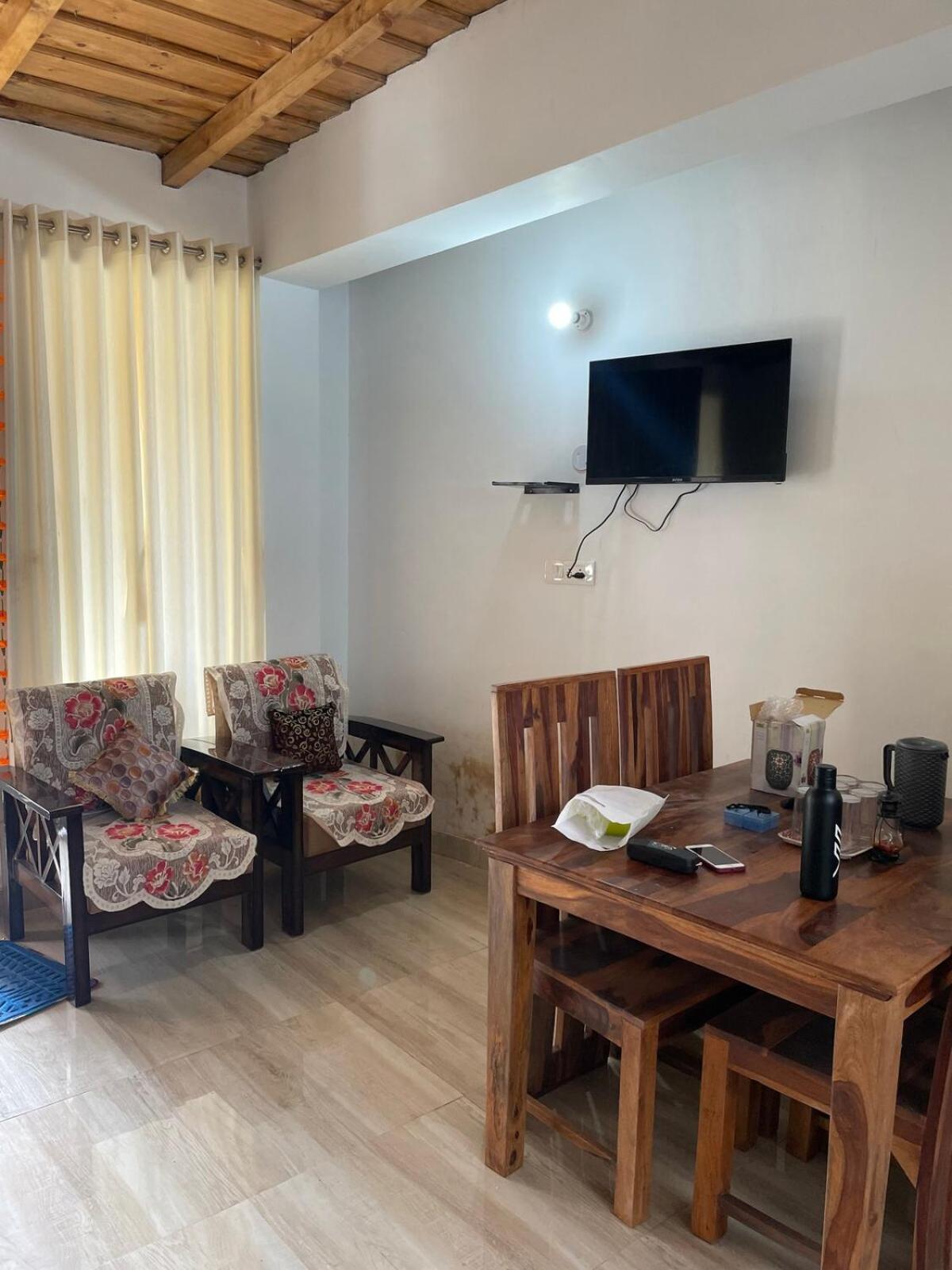Kafal Tree Home Stay - Pet Friendly Bhowali Buitenkant foto